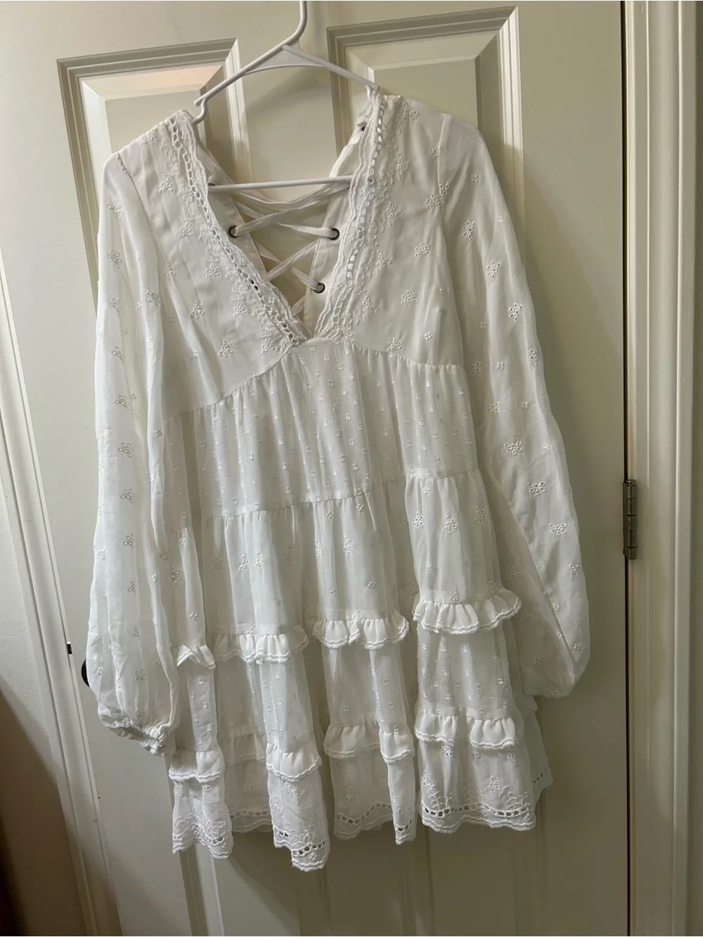 ASOS White Tiered Eyelet V-Neck Midi Dress Size 6 (Stock pic) - Picture 2 of 5